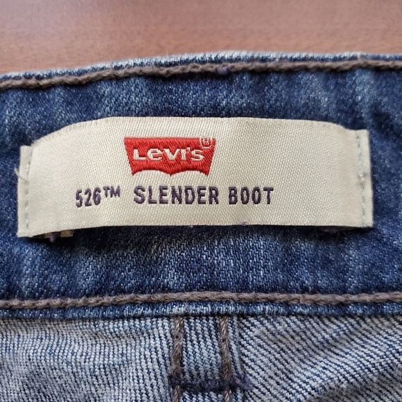 EUC Levis 526 Slender Bootcut Flap Pockets - Picture 7 of 8